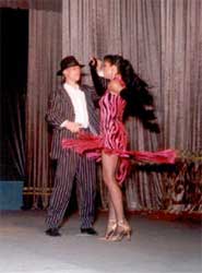Танцуют Светлана Кунцевич и Петр Горкин